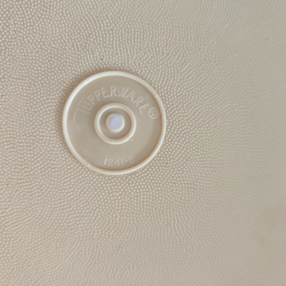 Green Tupperware Rectangular Storage Container - Picture 6 of 7